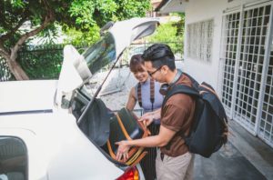 revisar-coche-antes-de-viajar